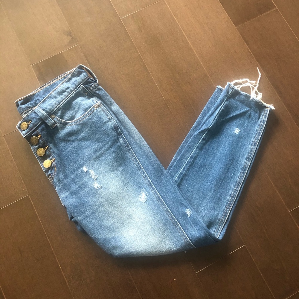 BDG JEANS - SIZE 24